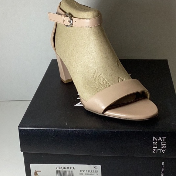 VERA DRESS SANDAL - Picture 9 of 12